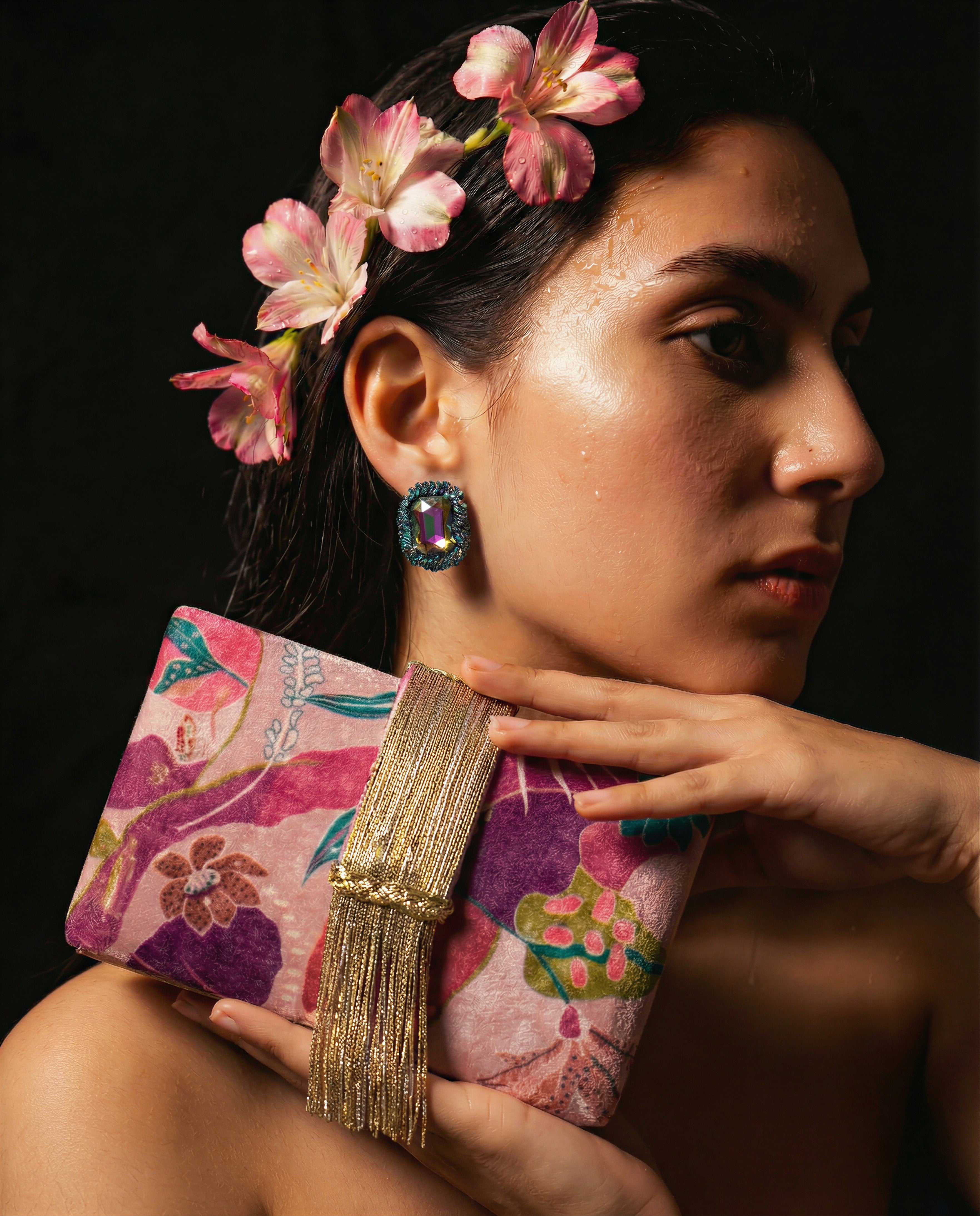 Petals Fringe clutch